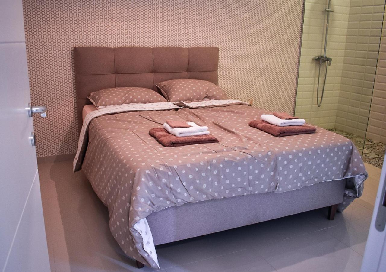 Apartmani Novi Sad Mg44 Exteriör bild